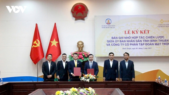 Góp phần để Bình Thuận thành một tỉnh trọng điểm về du lịch và dịch vụ