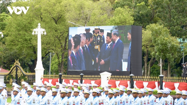 Indonesia bắn 21 phát đại bác chào đón Tổng Bí thư Tô Lâm thăm cấp Nhà nước