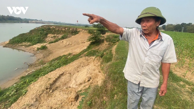 Kè bờ sông Mã hơn 82 tỷ đồng có nguy cơ “trôi sông” vì hút cát