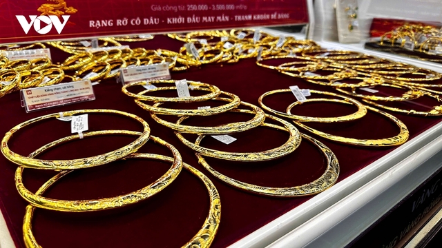 Giá vàng hôm nay 6/9: Vàng trong nước lập đỉnh mới 135,4 triệu đồng/lượng