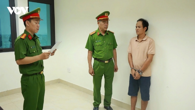 Nóng 24h: Thủ đoạn mở 100 tài khoản ngân hàng để cắt, ghép tạo hình ảnh nhạy cảm