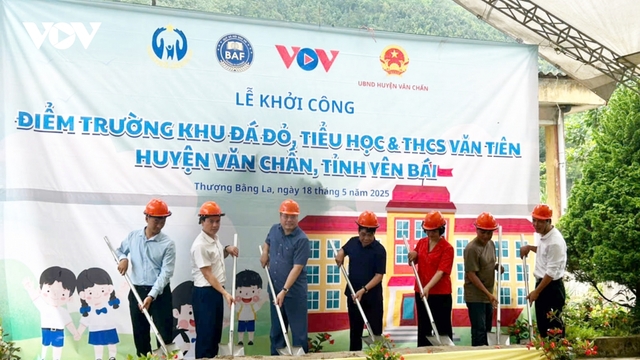 Khởi công điểm trường Đá Đỏ - Viên gạch đầu tiên trong đề án "Tuổi trẻ và tương lai"