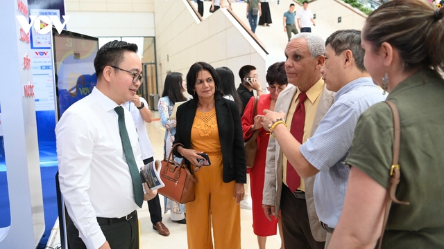 Hội báo toàn quốc 2025: Nhiều hoạt động sôi nổi tại gian trưng bày của VOV