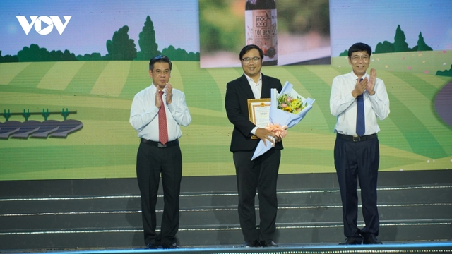 Trao quyết định công nhận 28 sản phẩm OCOP 4 sao tại TP.HCM năm 2024