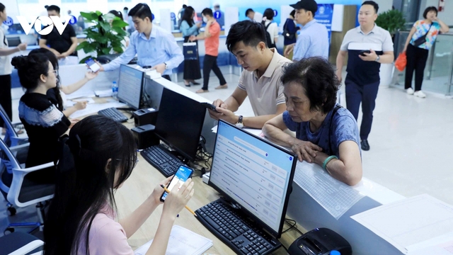 Ứng dụng công nghệ giúp giảm tải hồ sơ, nâng chất lượng phục vụ hành chính công