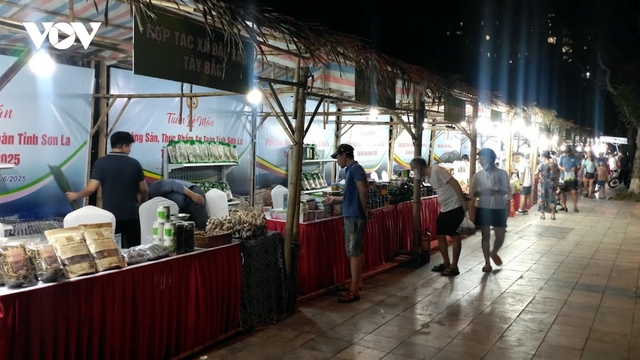 Sơn La mở 30 gian hàng giới thiệu mận hậu cùng các đặc sản nông sản tại Hà Nội