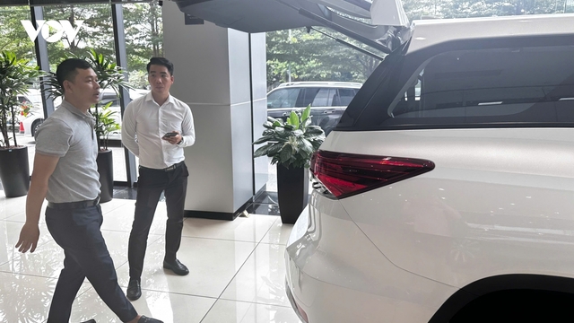 Thị trường ô tô Việt tăng trưởng mạnh trong tháng 10/2025