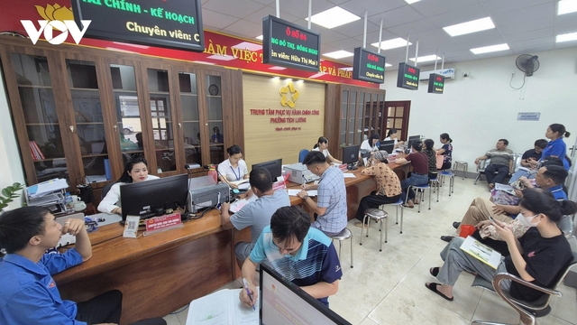 Thủ tục hành chính ở chính quyền 2 cấp ở Thái Nguyên: Hiệu quả và thách thức