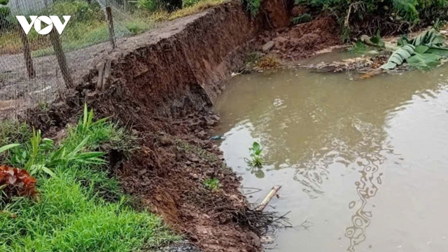Cần Thơ xảy ra điểm sụt đất, sạt lở bờ sông dài hơn 30m