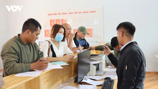 Lâm Đồng cử cán bộ tỉnh xuống xã "vừa làm vừa đào tạo"
