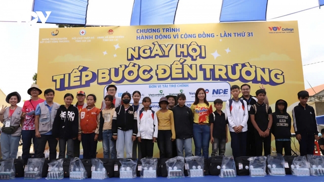 Hành trình “Hành động vì cộng đồng” sưởi ấm vùng khó Gia Lai