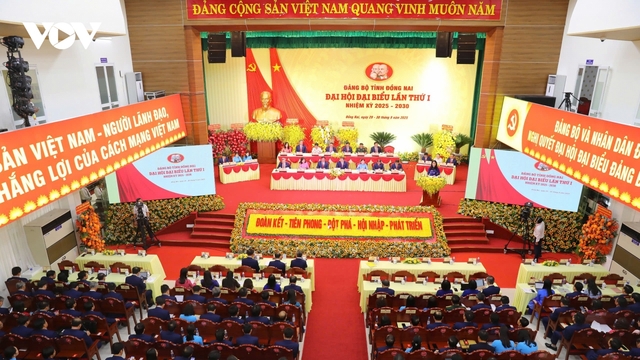 Đại hội đại biểu Đảng bộ Đồng Nai: Chia tổ thảo luận các chuyên đề Kinh tế - xã hội