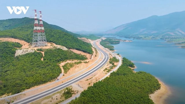 Mạnh dạn giao doanh nghiệp tư nhân làm các dự án trọng điểm quốc gia