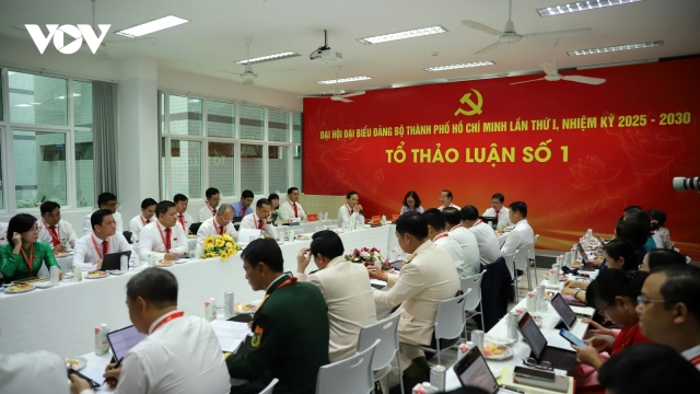 TP.HCM thừa hơn 1.000 cán bộ nhưng vẫn 'khát' nhân lực sau sáp nhập