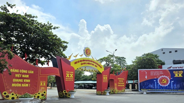Thanh Hóa rực rỡ cờ hoa chào mừng Đại hội Đảng bộ tỉnh lần thứ XX