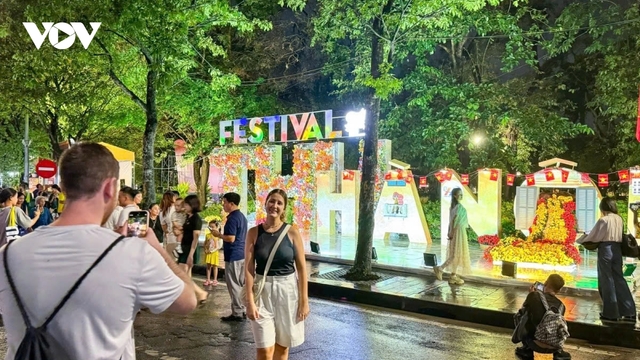 Khi tiêu chí hạnh phúc là thước đo phát triển của Hà Nội