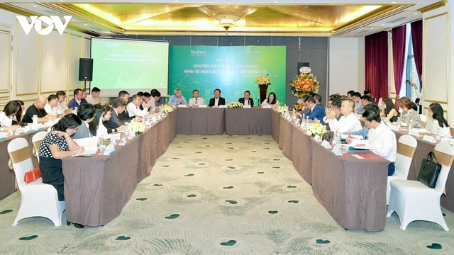 Muốn các ngành khác chuyển đổi xanh, trước hết năng lượng cũng phải xanh