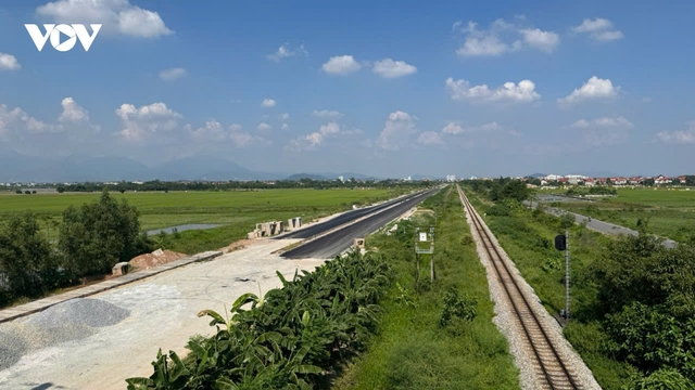 Nhiều dự án giao thông chậm tiến độ, có dự án chậm hơn 47% so với cam kết
