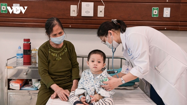 Miễn viện phí toàn dân: Người dân sẽ được hưởng theo lộ trình nào?