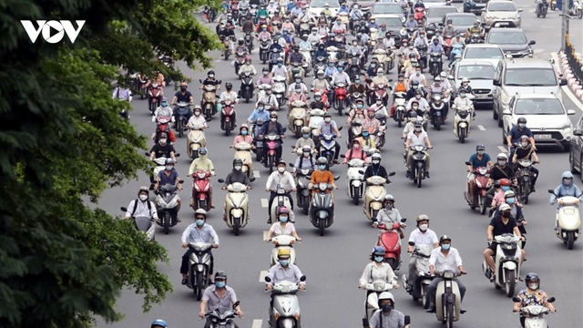 Hà Nội đề xuất cấm xe máy xăng trong vành đai 1 theo khung giờ, khu vực