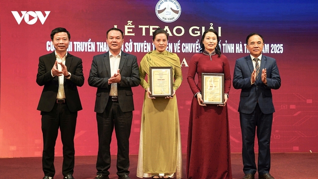 Hà Tĩnh trao 2 giải A cuộc thi truyền thanh cơ sở tuyên truyền về chuyển đổi số