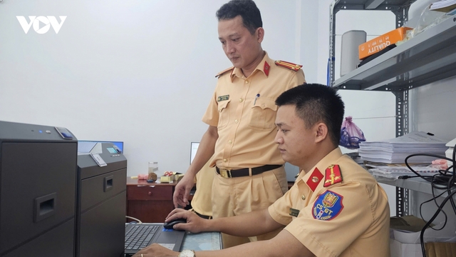 Quảng Ngãi: Sẽ sớm trả hơn 20.000 giấy phép lái xe bản cứng cho công dân