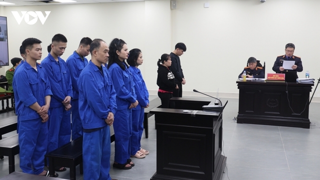 Xét xử trực tuyến 14 bị cáo vụ mua bán 500kg cần sa, kết nối nhiều điểm cầu