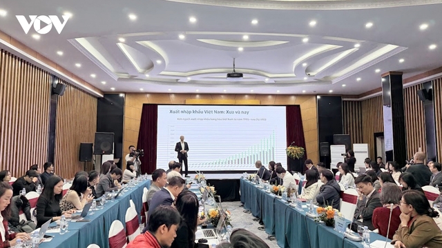 "Việt Nam cần đặc biệt chú trọng phát triển các ngành công nghiệp nền tảng"