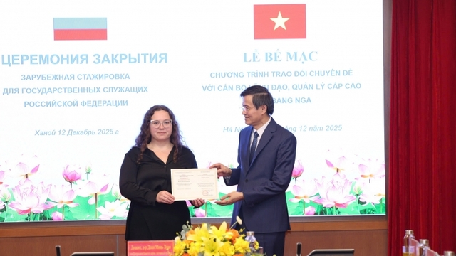 Bế mạc Chương trình bồi dưỡng, trao đổi chuyên đề với công chức cao cấp LB Nga