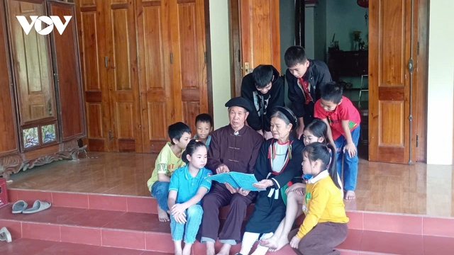 Người giữ chữ Sán Dìu ở vùng đất "xứ trà"