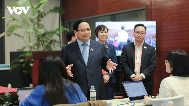 Thủ tướng động viên lực lượng báo chí tác nghiệp tại Đại hội XIV của Đảng