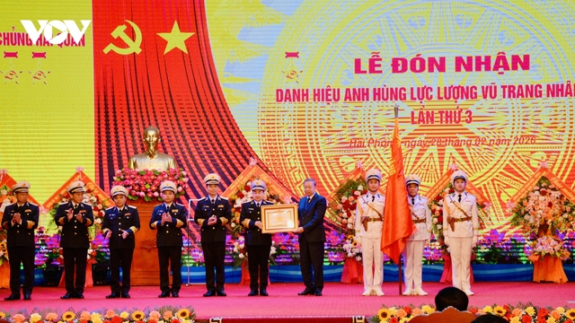 Tổng Bí thư Tô Lâm trao danh hiệu Anh hùng LLVTND tặng Quân chủng Hải quân