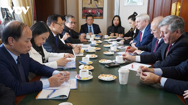 Đặc phái viên của Tổng Bí thư thăm, làm việc với lãnh đạo các chính đảng Nga