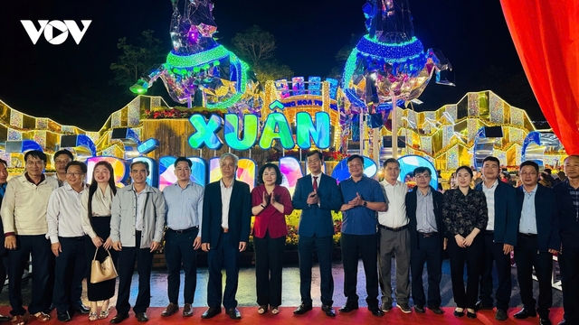 Linh vật ngựa ở Tuy Hòa, Đắk Lắk cách điệu mạnh mẽ, hấp dẫn du khách