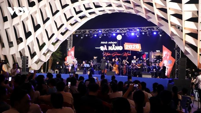 Hòa nhạc “Khúc giao mùa” kỷ niệm 51 năm Ngày giải phóng TP Đà Nẵng
