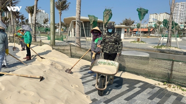 Cát vùi lấp công viên Bãi Sau nghìn tỷ ở TP.HCM