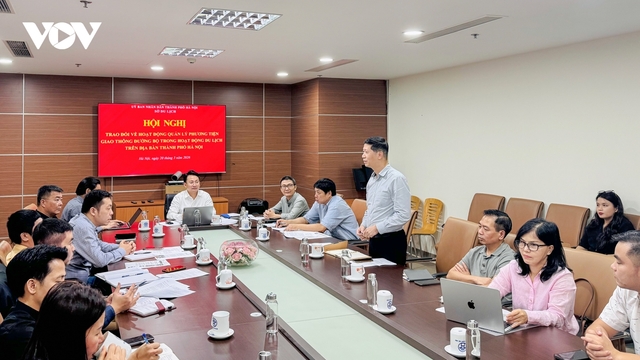 Cơ quan chức năng phản hồi việc xe du lịch trên 28 chỗ bị hạn chế ở Hà Nội