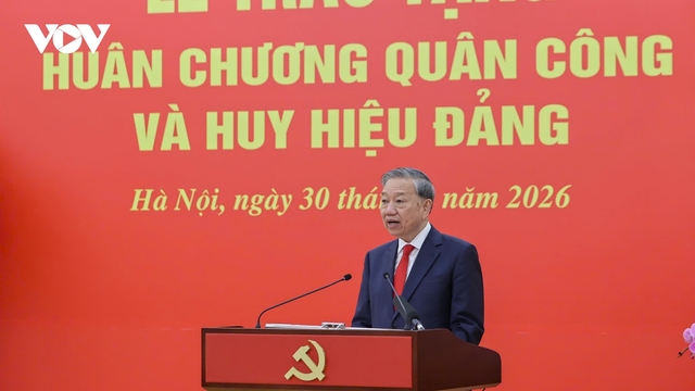 Tổng Bí thư Tô Lâm dự Lễ trao tặng Huân chương Quân công và Huy hiệu Đảng