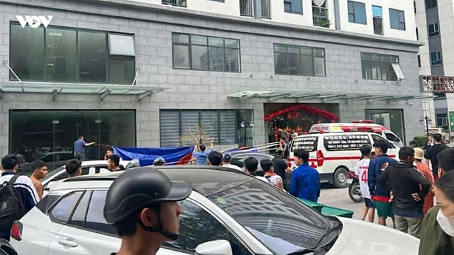 Người phụ nữ rơi từ tầng 22 chung cư xuống đất tử vong