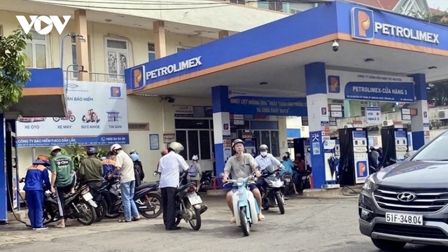 Giá xăng dầu trong nước được điều chỉnh trước dịp nghỉ lễ 30/4 và 1/5