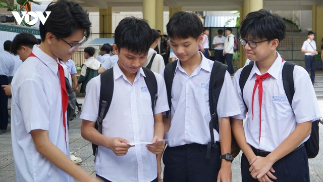 Hơn 7.000 học sinh Đà Nẵng có nguy cơ "trượt" trường công lập