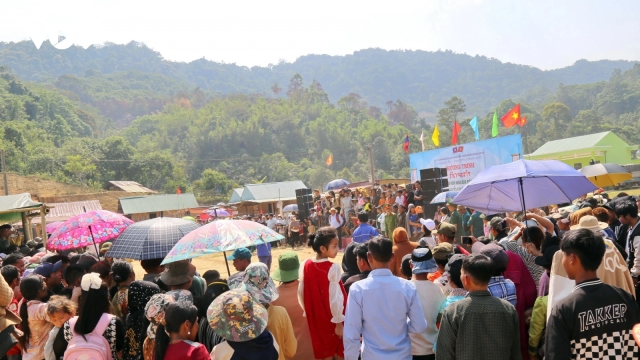 Tết Bunpimay giữa đại ngàn: Gắn kết nghĩa tình biên giới Việt – Lào