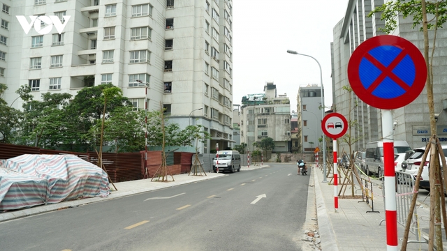 Vì sao tuyến đường nối Minh Khai - Lạc Trung (Hà Nội) thông xe kỹ thuật rồi để đó?