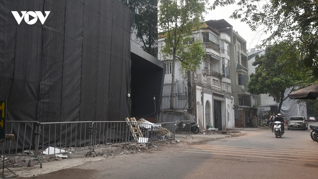 Người dân Âu Cơ cắt dỡ nhà, bàn giao mặt bằng dự án cầu Tứ Liên