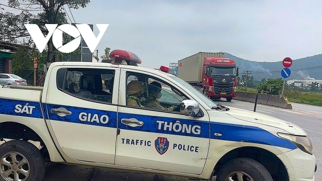 CSGT Nghệ An kịp thời dẫn đường, hỗ trợ đưa cháu bé nguy kịch đi cấp cứu