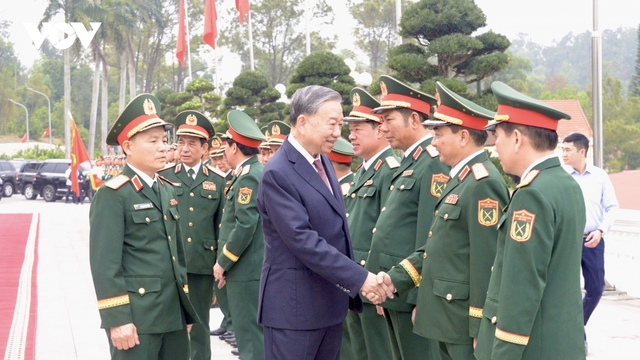 Tổng Bí thư, Chủ tịch nước: Quân khu 3 phải vững phên dậu, chắc thế trận lòng dân