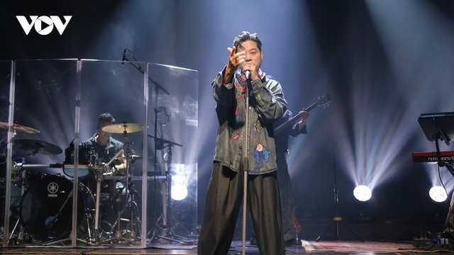 Dương Trần Nghĩa và lựa chọn bất ngờ: Dừng solo để lập ban nhạc Rock