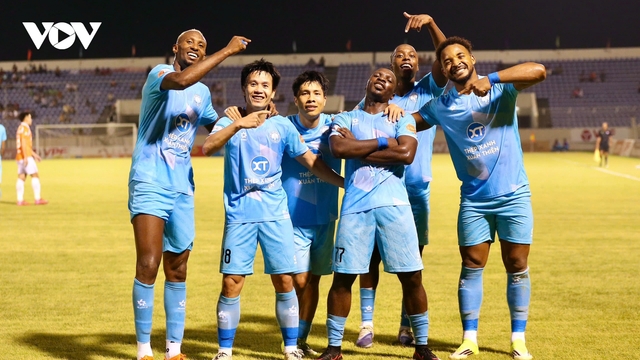 Kết quả V-League hôm nay 19/4: Nam Định thắng Đà Nẵng, Thanh Hóa hòa SLNA