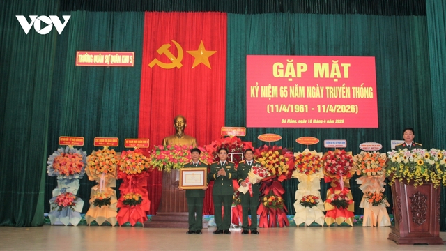 Trường Quân sự Quân khu 5 huấn luyện gần 1.500 cán bộ Quân đội Lào và Campuchia