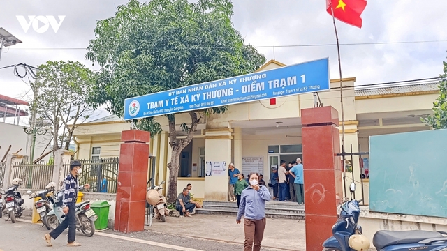 Những chuyến khám bệnh vượt núi đến với người dân vùng khó khăn